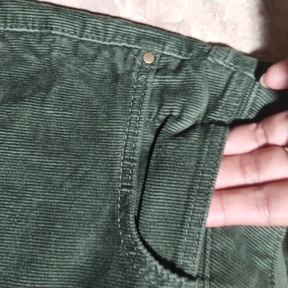 🦋🏵️🦋Wrangler Green Corduroy Flared Pants Size 14×34 - Picture 5 of 14